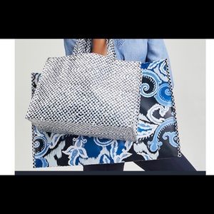 Chico’s reusable tote bags. Set of 2. NWT.